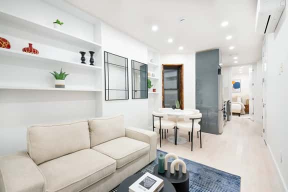 48-4FW Newly Renovated 2br Midtown West W/D - Image 1
