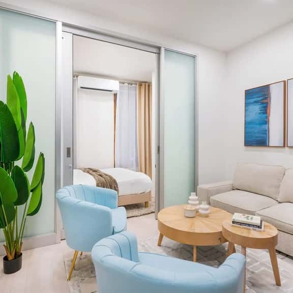 317-2A Sleek Modern 1BR UES W/D - Image 1