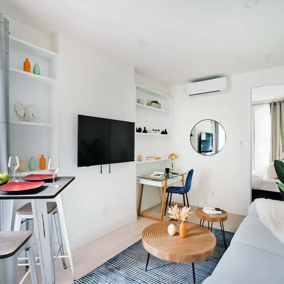 48-1FE New 1BR Prime hell's kitchen W/D - Image 1