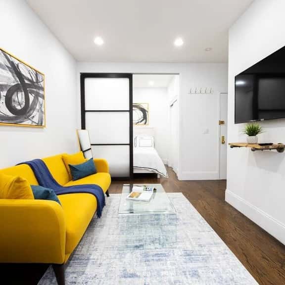 69-2D  Stylish Lower East Side 1BR Apt - Image 1