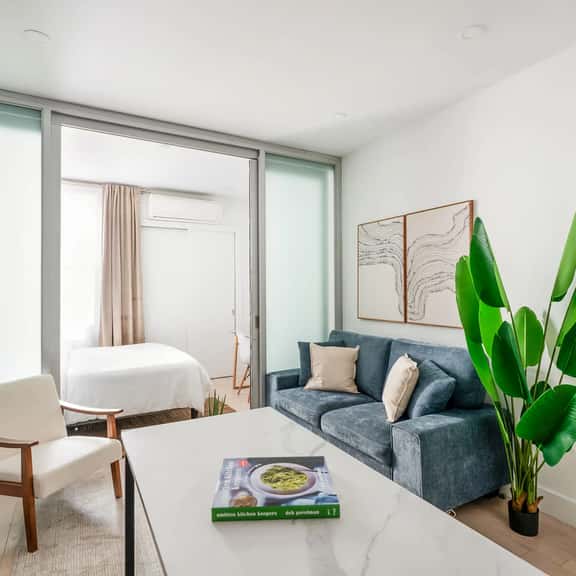 317-3C Modern 1BR W&D Walk to Central Park - Image 1