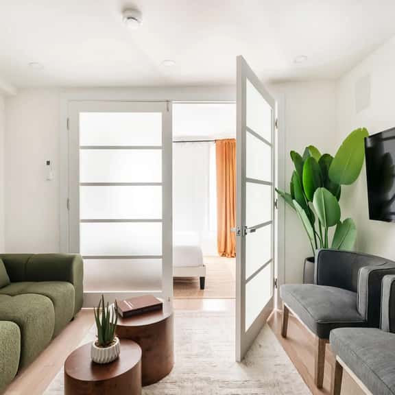22-4C NEW Curated 1BR in Gramercy, W&D - Image 1