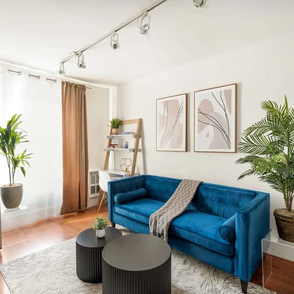 69-4D Trendy Lower East Side 1Br Brand New - Image 1