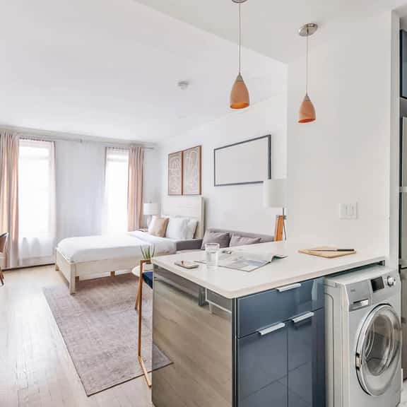 1597-2  Luxury Upper East Side Studio W&D - Image 1