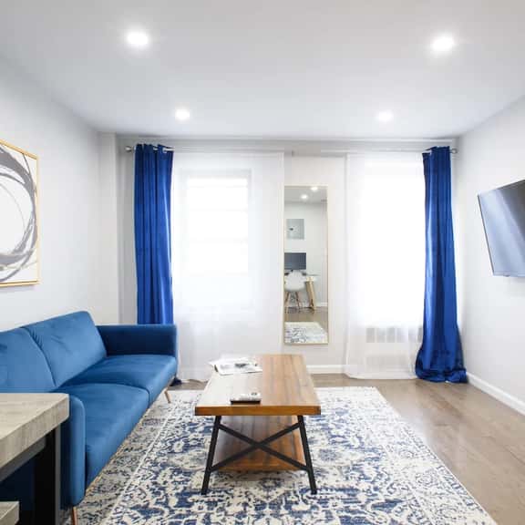 350-2A Prime gramercy Newly renovated 1BR sleeps 4 - Image 1