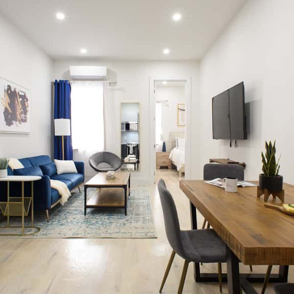 78-1A Modern 1BR W&D Walk to Central Park - Image 1