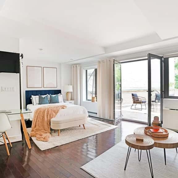 809-2B Studio With a private Terrace By Columbus Circle - Image 1