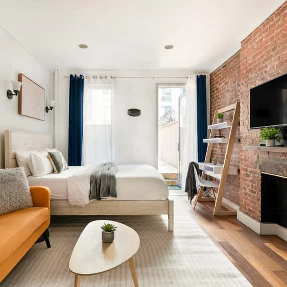 24-4 New Private Terrace W/D Apt Prime Gramercy - Image 1