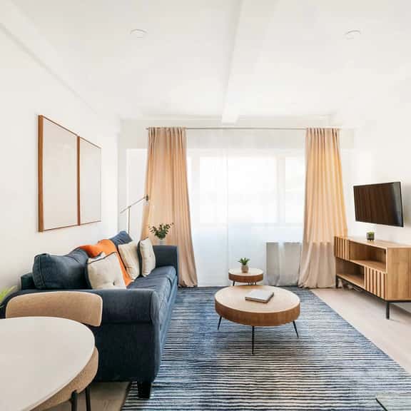 809-2A Gorgeous 1BR New W/D Modern Best Location - Image 1