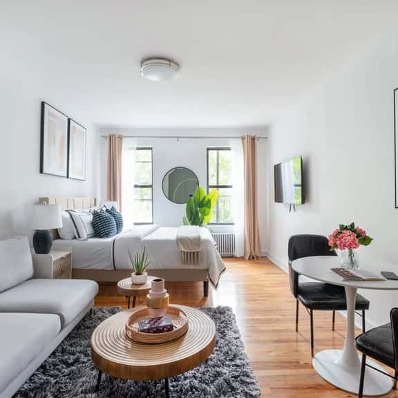 444-5D New Studio in Hell's Kitchen - Image 1