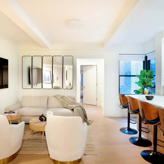 52-3D Massive New Reno 2BR/2BTH Doorman Mid. East - Image 1