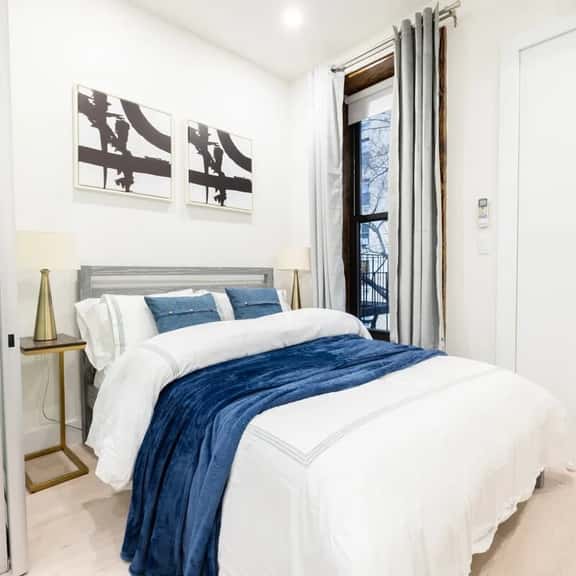 317-4C Modern 1BR W&D Walk to Central Park - Image 1