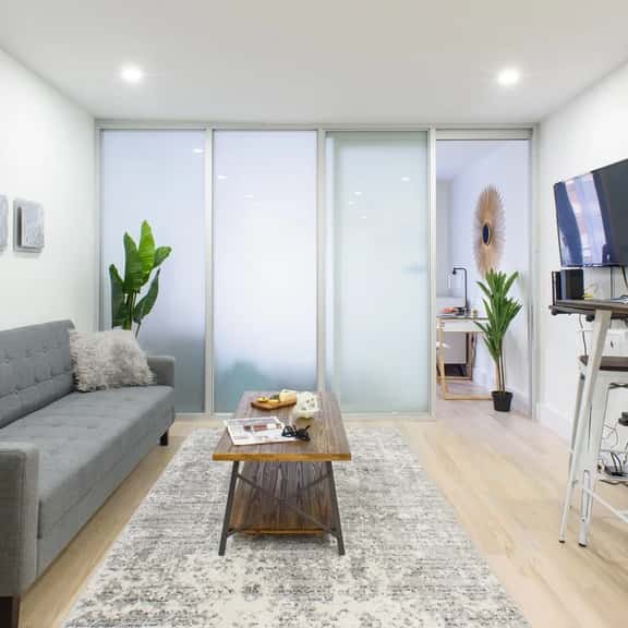 75-1C 1BR prime UES W/D - Image 1