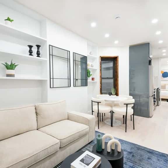 48-4FW Newly Renovated 2br Midtown West W/D - Image 1