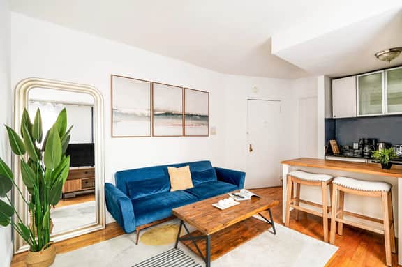 139-3E West Village 1BR best value - Image 2