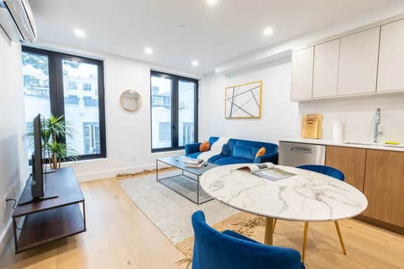 149BK-202 New Condo 1BR in Prime Greenpoint - Image 2