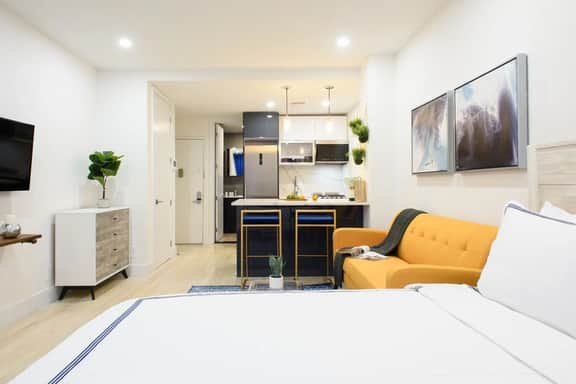 1597-9  Renovated Studio Prime UES WD in unit - Image 2