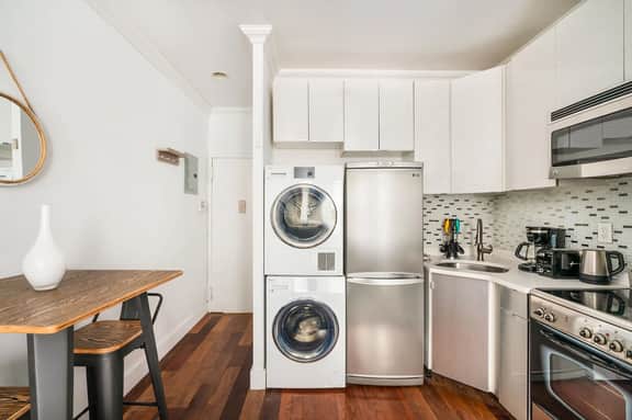 24-5 Furnished Studio W/D Prime Gramercy - Image 3
