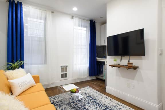 69-2A Modern 1BR Apartment Stylish & Fully Furnished Prime Location - Image 3