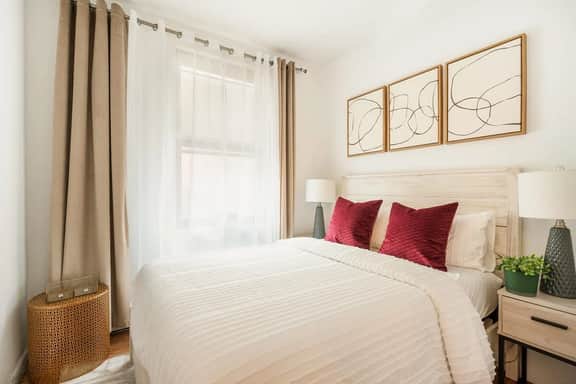 Bright & Spacious Fully Furnished 2-Bedrooms in Prime West Village - Image 3