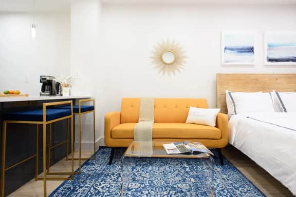 1597-5  New Studio Prime UES W/D in unit - Image 2