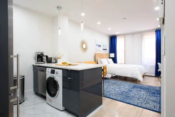 1597-5  New Studio Prime UES W/D in unit - Image 5