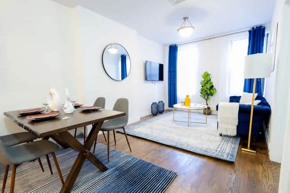 1435-2 3 Bedrooms 2 Bath W/D UES - Image 3
