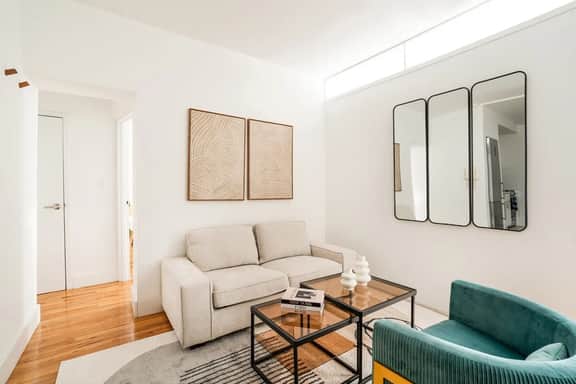 444-2E Modern 2BR Hell's Kitchen - Image 3