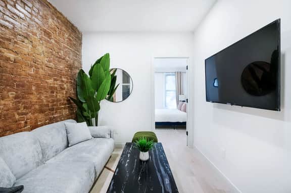 501-2E Gorgeous Upper East Side 2BR W&D - Image 2