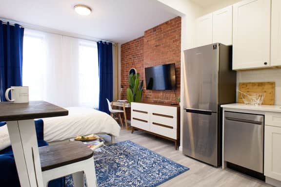 240-11  New Studio Prime Upper East W&D - Image 5