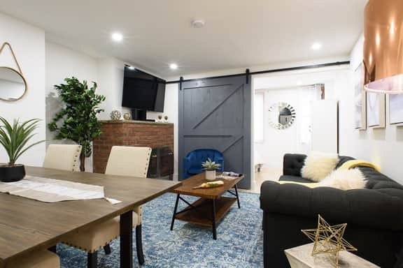 75-5A Luxury 3BR Duplex W/D in unit Elevator - Image 3