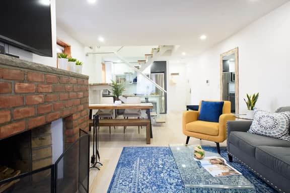 75-5B Luxury 3BR Duplex W/D Elevator bldg - Image 2
