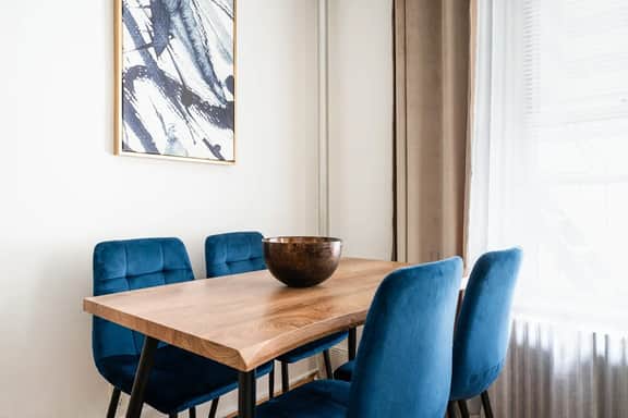 61-2C Prime UES 2BR Newly furnished best value - Image 3