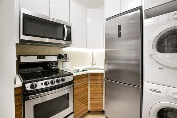 24-6 Gramercy area Newly reno Studio W/D in unit - Image 3