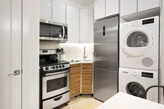 24-6 Gramercy area Newly reno Studio W/D in unit - Image 4