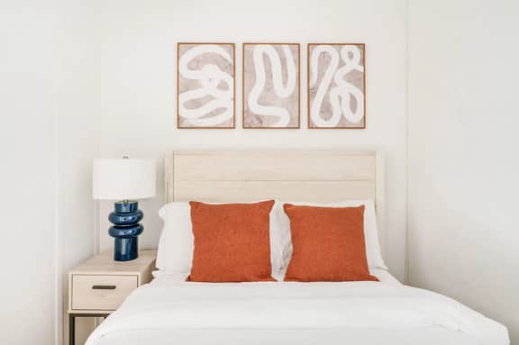 69-2C Fully furnished New 1BR in Prime Lower East Side! - Image 2