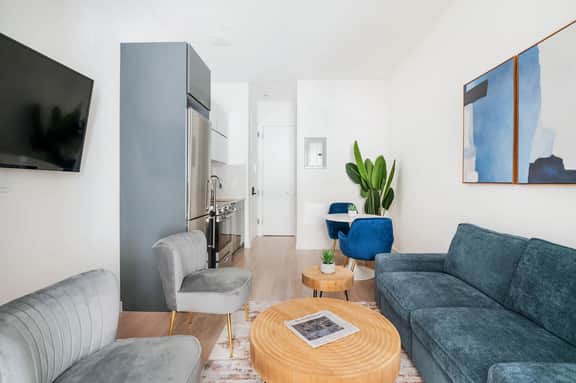 14-B Sleek Modern 1BR w outdoor space Union Square WD in Unit - Image 5