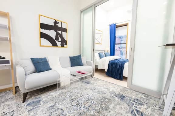 317-4A Modern 1BR W&D Walk to Central Park - Image 5