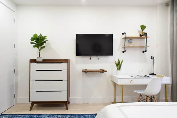 1597-8  Luxury STUDIO Upper East Side  W&D - Image 5