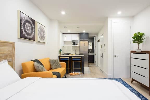 1597-8  Luxury STUDIO Upper East Side  W&D - Image 2