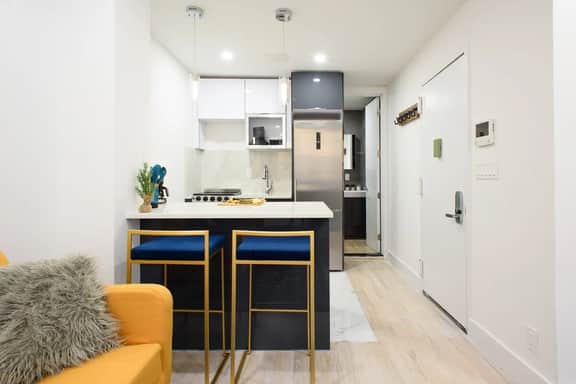 1597-8  Luxury STUDIO Upper East Side  W&D - Image 4