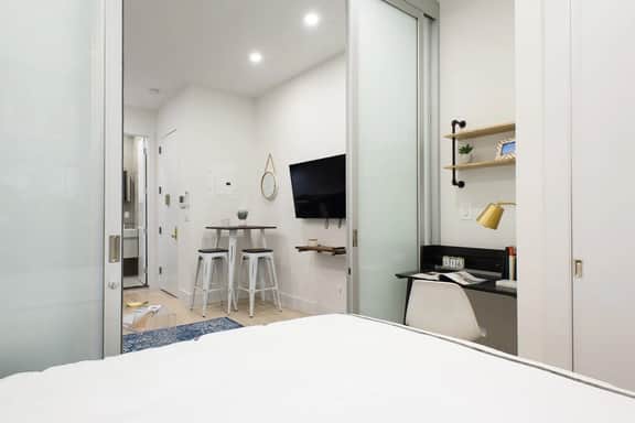 78-1B Furnished 1BR prime UES WD in unit - Image 2