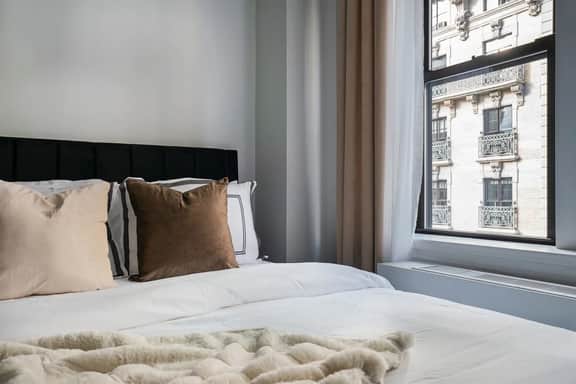 73-1204 New Studio UWS Doorman Gym - Image 4