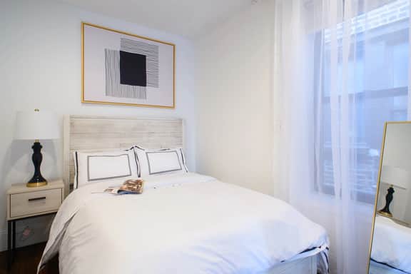 69-5A Celebrate the Season: Modern Lower East Side 1BR Apt – Festive Special! - Image 3
