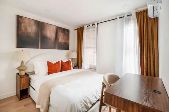 22-3B Sleek Modern 1BR Gramercy - Image 4