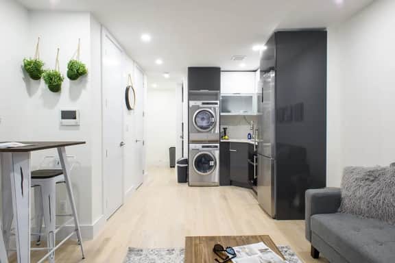 75-1C 1BR prime UES W/D - Image 3
