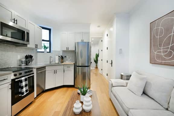 1290-6 Newly Renovated 2 Bedrooms in UES - Image 5